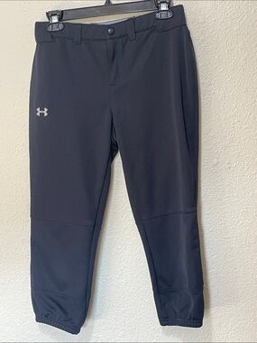 Under Armour Women's Black Fitted Baseball Pants. Good Condition. Size S.